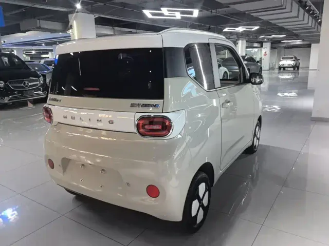Wuling Hongguang Mini EV — Фото автомобиля 6