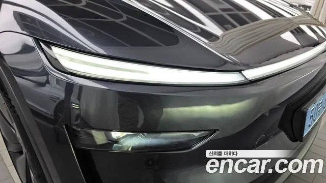 Tesla Model Y — Фото автомобиля 7