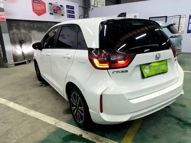Honda Fit — Фото автомобиля 4