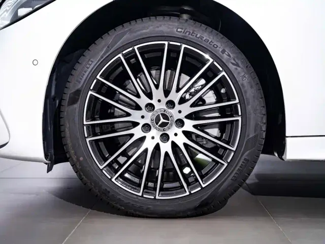 Mercedes-Benz C-Class — Фото автомобиля 12