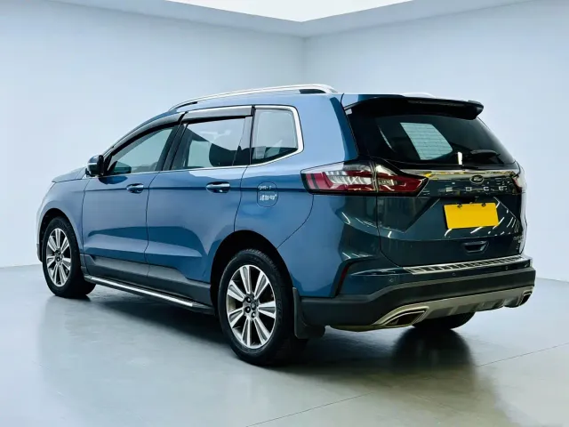 Ford Edge — Фото автомобиля 8