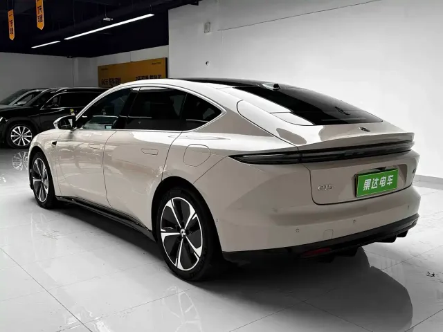 Nio ET5 — Фото автомобиля 7