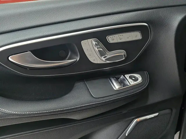Mercedes-Benz V-Class — Фото автомобиля 6