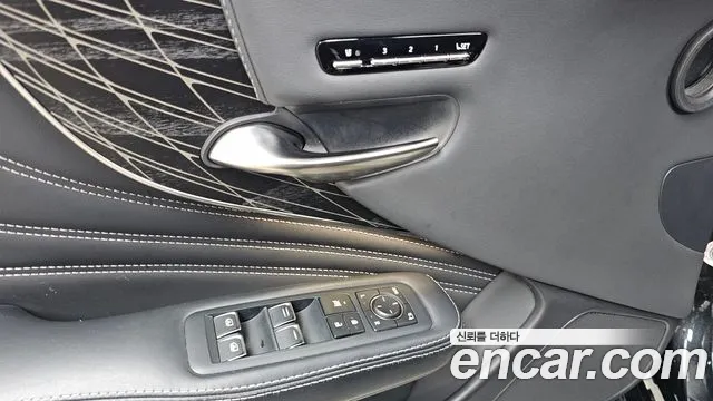 Lexus LS — Фото автомобиля 27