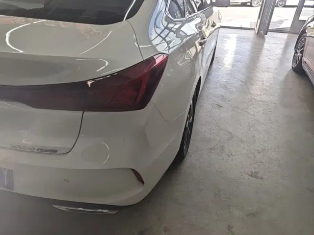 Changan Eado — Фото автомобиля 7