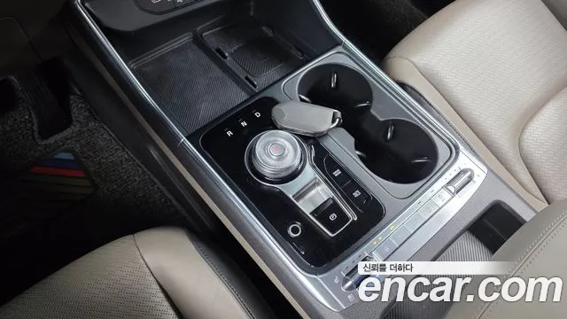 Kia Carnival Generation 4 — Фото автомобиля 11