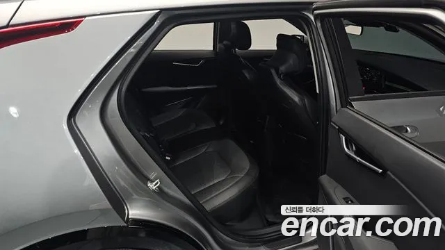 Kia Niro — Фото автомобиля 11