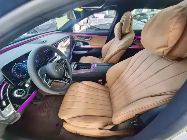 Mercedes-Benz E-Class — Фото автомобиля 7