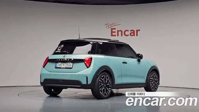 MINI Cooper 4th Gen — Фото автомобиля 2