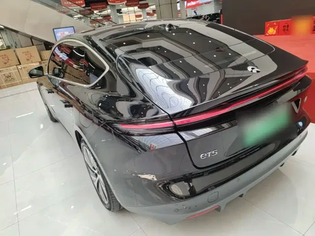 NIO NIO ET5 2024 75kWh — Фото автомобиля 4