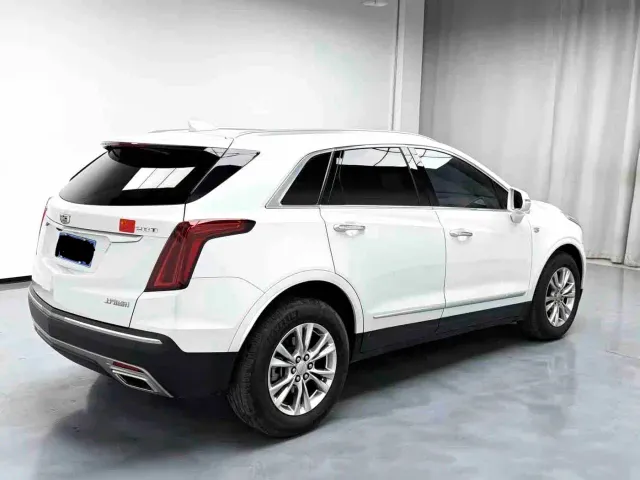 Cadillac XT5 — Фото автомобиля 9