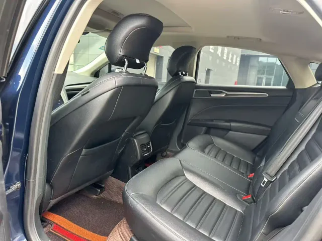 Ford Mondeo — Фото автомобиля 4