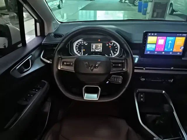 Wuling Jiachen — Фото автомобиля 10