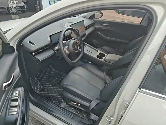 Baojun Yunhai — Фото автомобиля 14