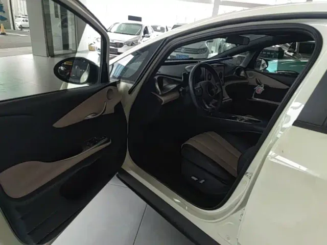 BYD Dolphin — Фото автомобиля 15