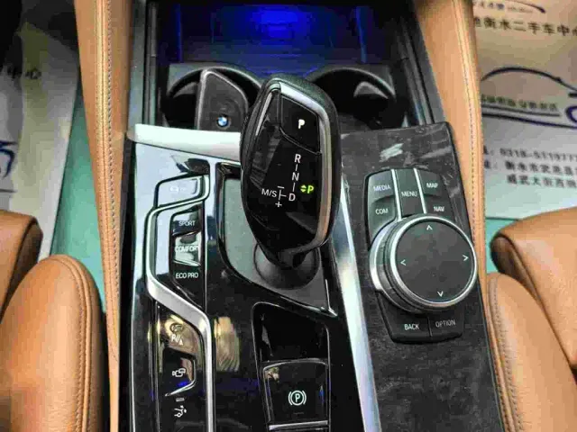 BMW 6 Series Gran Turismo — Фото автомобиля 11