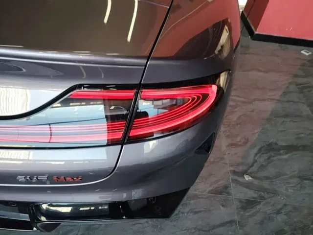 Xiaomi SU7 — Фото автомобиля 7