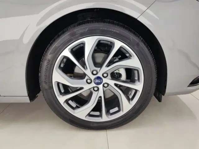 Ford Mondeo — Фото автомобиля 6