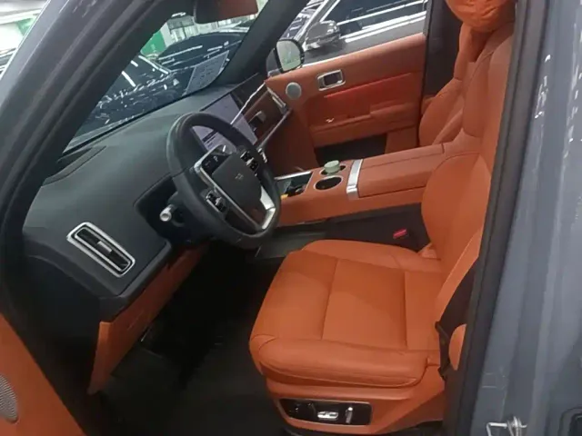 Li Auto L7 — Фото автомобиля 14