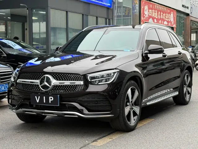 Фотография автомобиля — Mercedes-Benz GLC-Class