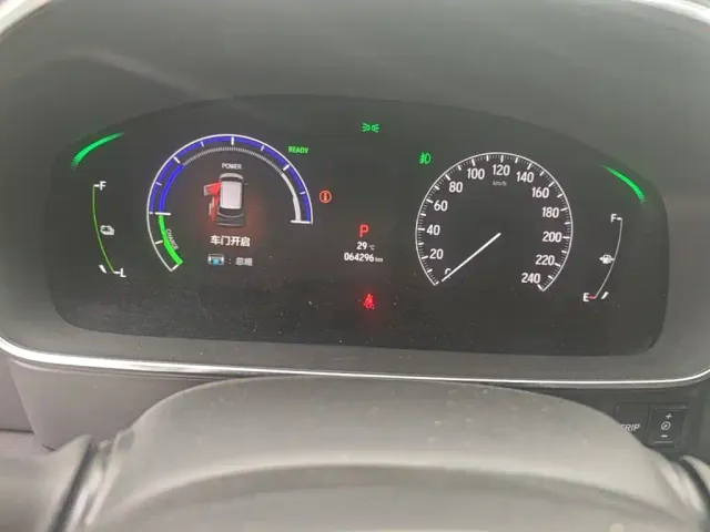 Honda Elysion 2022 2.0L e:HEV Luxury — Фото автомобиля 11