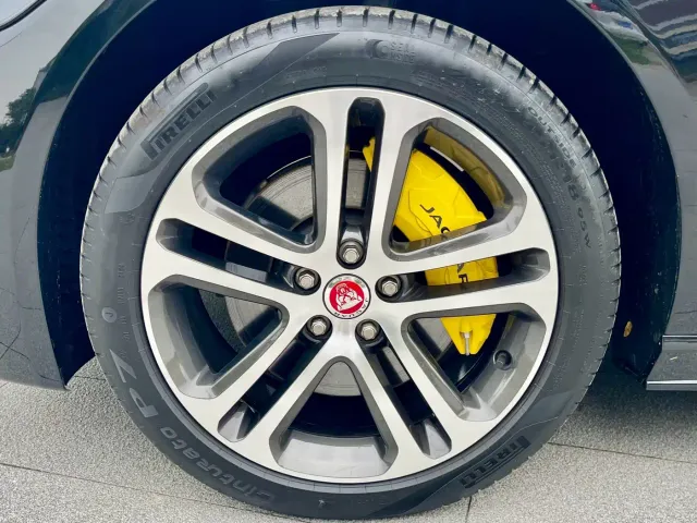 Jaguar XEL — Фото автомобиля 23