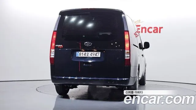 Фотография автомобиля — Hyundai Staria