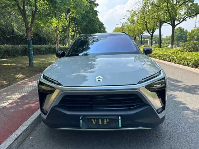 Nio ES8 — Фото автомобиля 2