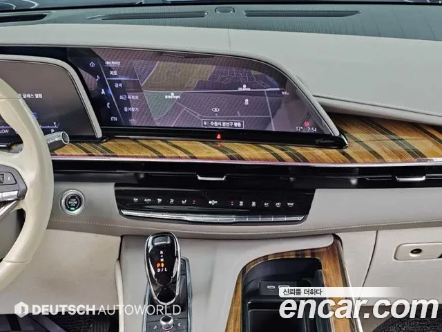 Cadillac Escalade — Фото автомобиля 14