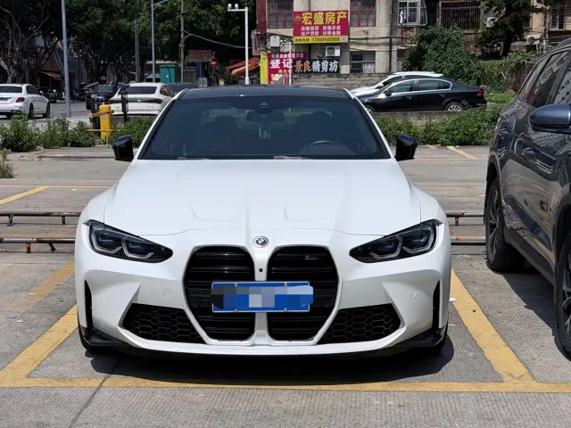 Фотография автомобиля — BMW M4