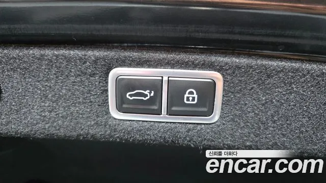 Hyundai Grandeur Grandeur (GN7) 2.5 Бензин 2WD — Фото автомобиля 20