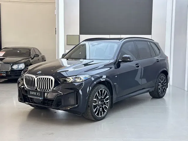 Фотография автомобиля — BMW X5