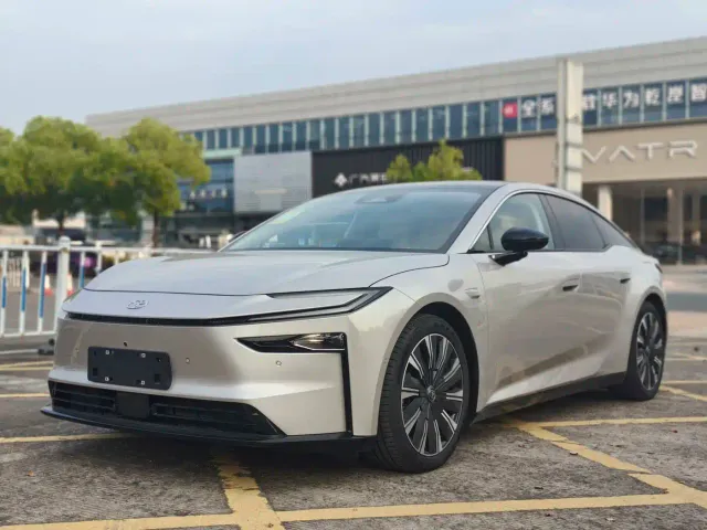 Фотография автомобиля — Toyota BoZhi 7