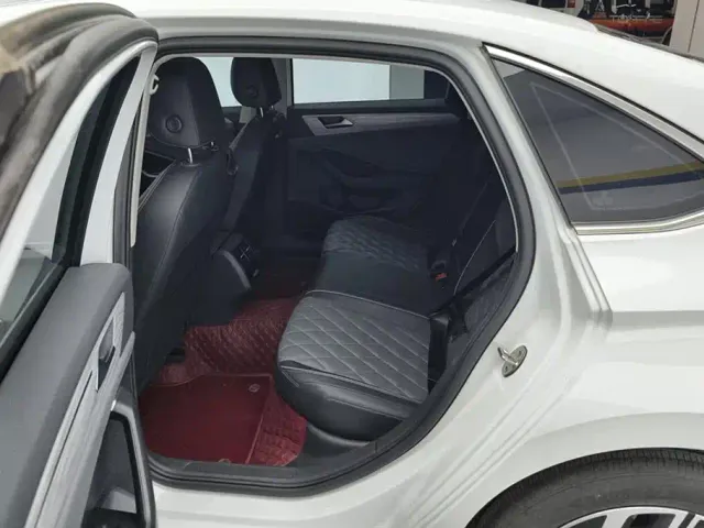 Volkswagen Sagitar — Фото автомобиля 11