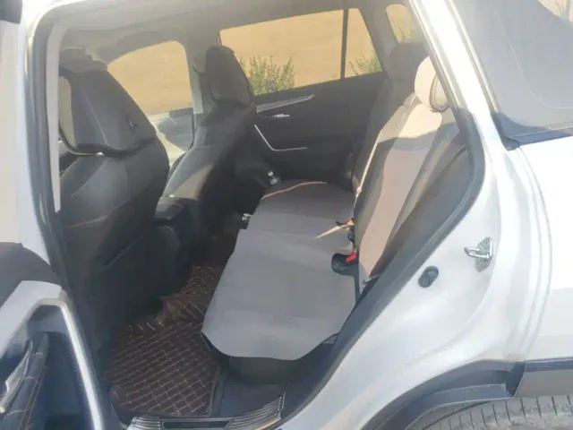 Toyota RAV4 — Фото автомобиля 18