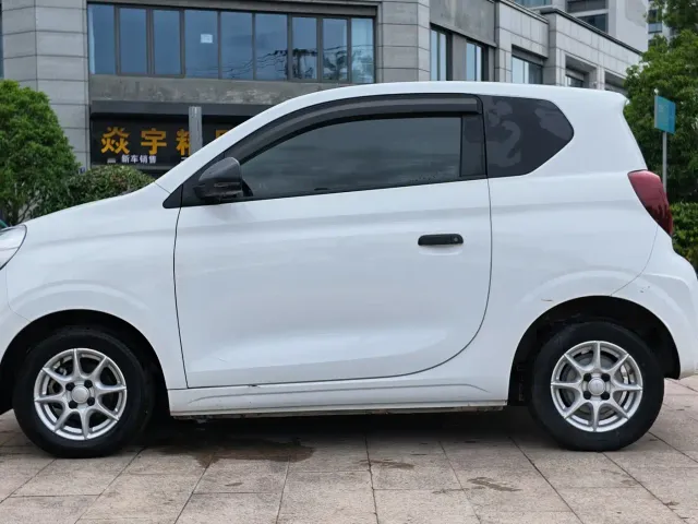 Roewe Clever — Фото автомобиля 3