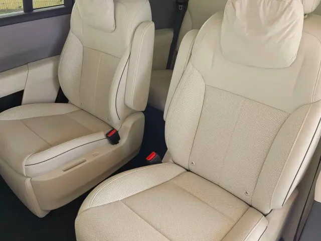 Li Auto i8 — Фото автомобиля 9