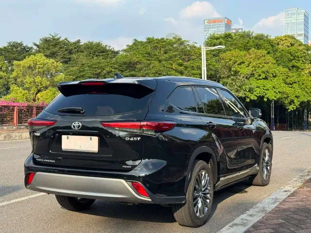 Toyota Highlander — Фото автомобиля 7
