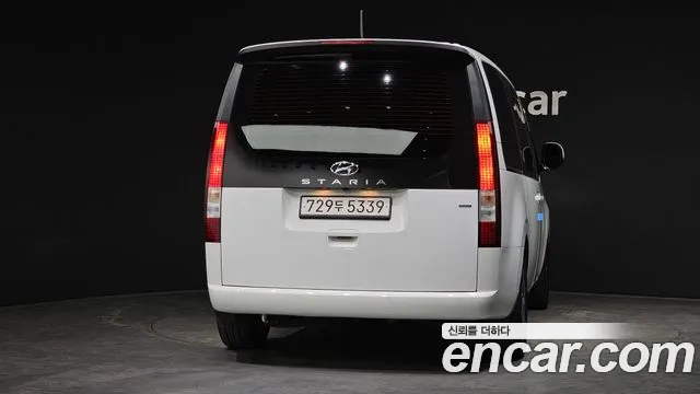Hyundai Staria Staria 4WD Tourer 11 мест — Фото автомобиля 3
