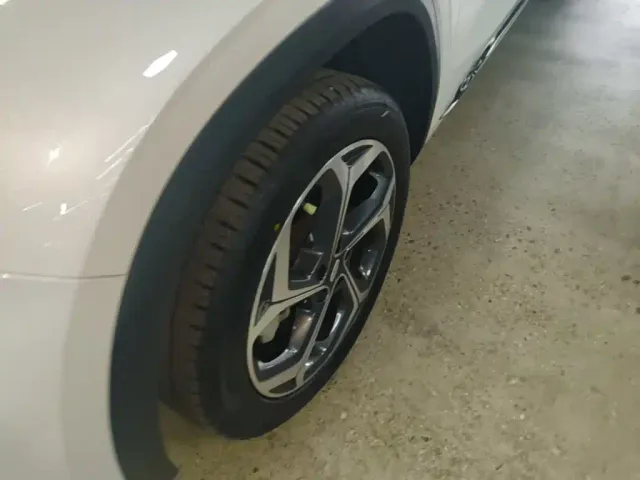 Geely Xingyue L — Фото автомобиля 22