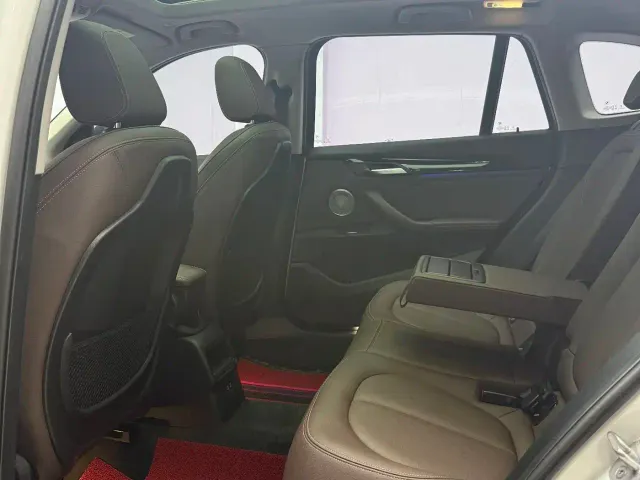 BMW X1 — Фото автомобиля 16