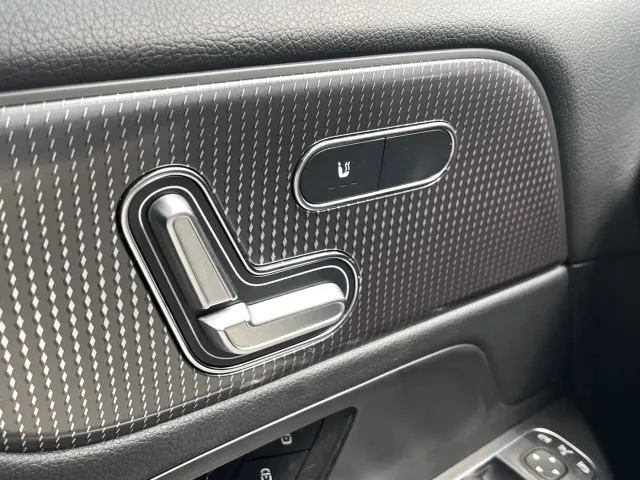 Mercedes-Benz EQB — Фото автомобиля 19