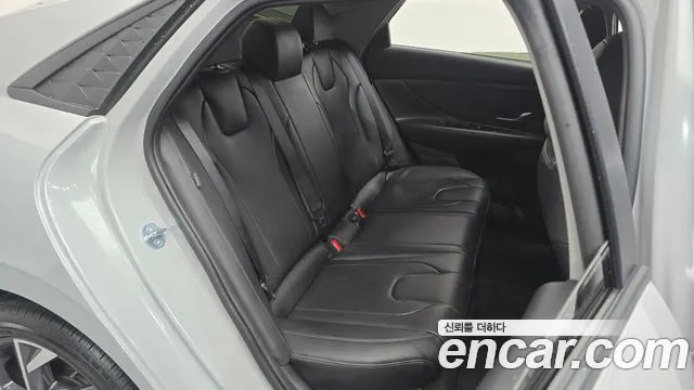 Hyundai AVANTE Новый Avante (CN7) — Фото автомобиля 26