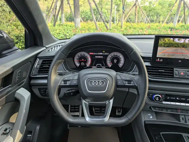 Audi Q5L — Фото автомобиля 18