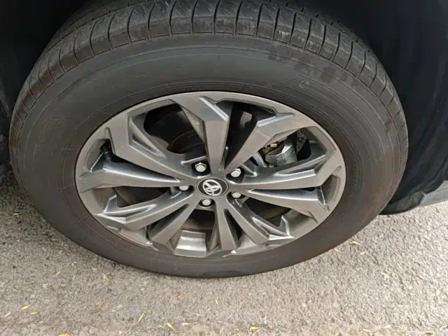 Toyota RAV4 — Фото автомобиля 6