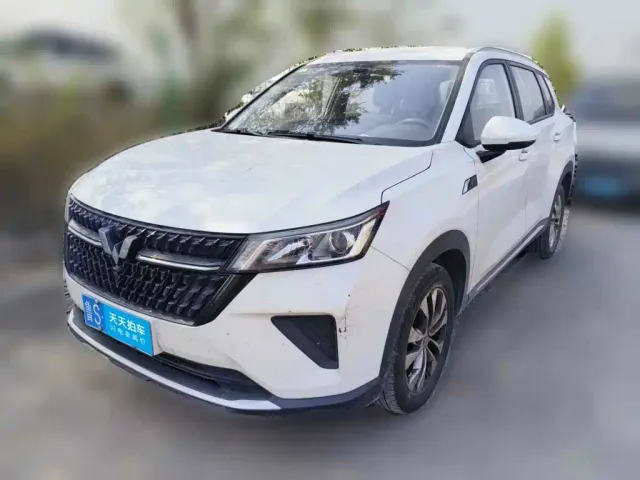 Фотография автомобиля — Wuling Asta