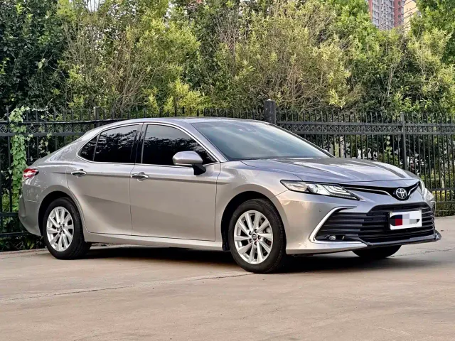 Toyota Camry — Фото автомобиля 3