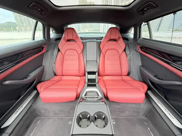 Porsche Panamera — Фото автомобиля 10