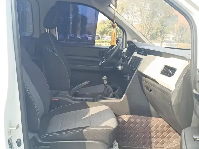 Wuling Zhengcheng — Фото автомобиля 6