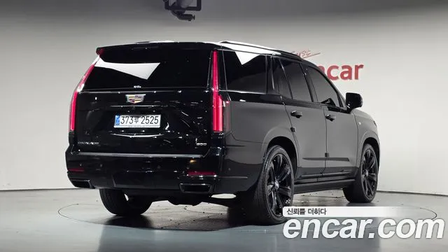 Cadillac Escalade 5th Gen — Фото автомобиля 2